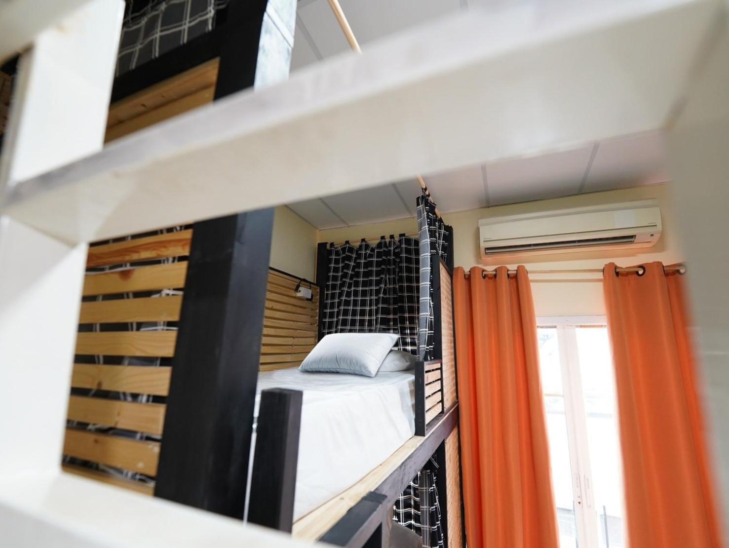 Ez Sleep @ Ratchada 19 Pansiyon Bangkok Dış mekan fotoğraf